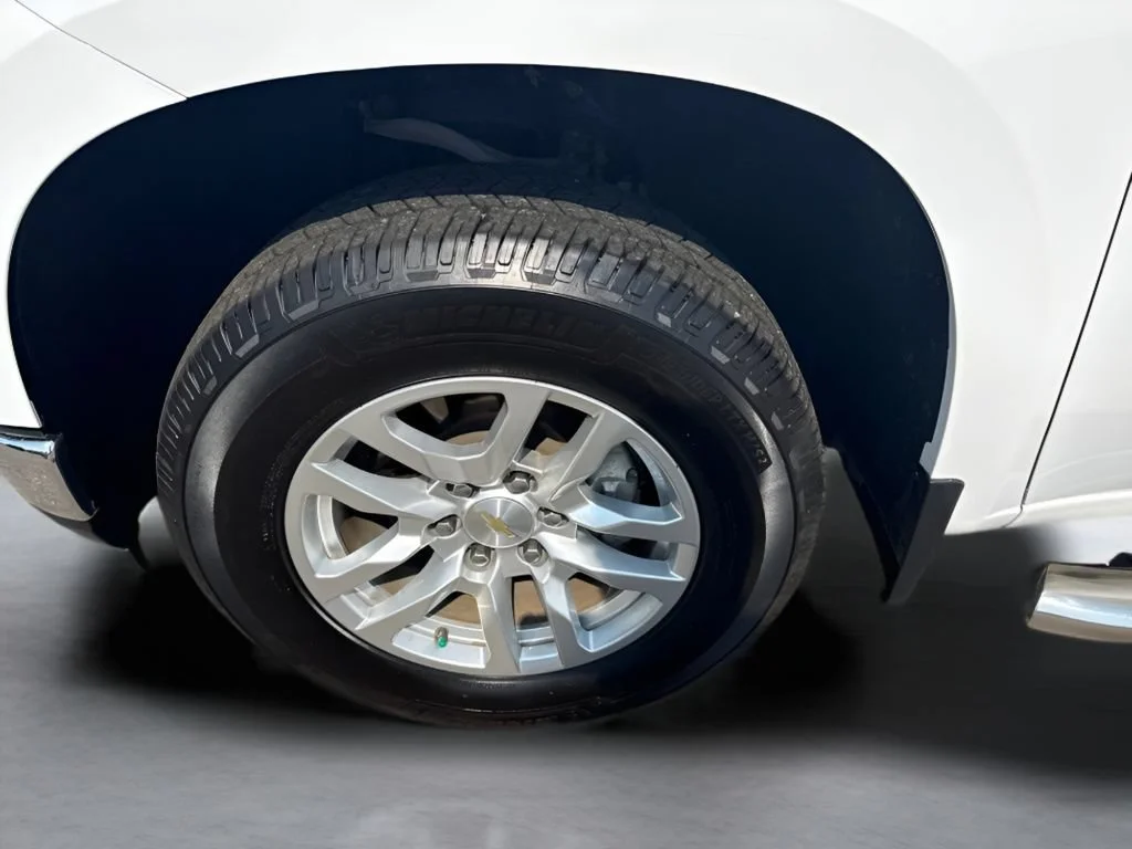 Used 2020 SUMMIT WHITE Chevrolet LTZ image 34