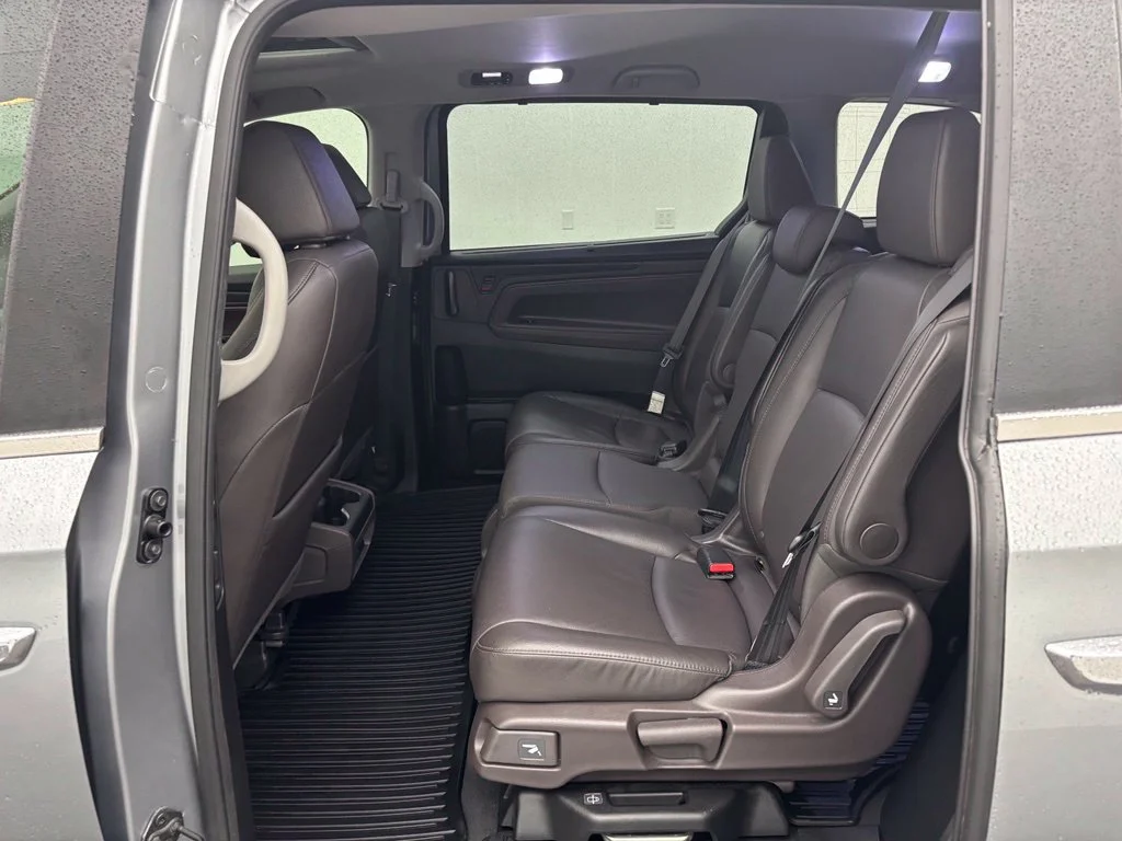 Used 2019 Silver Honda EX-L image 31