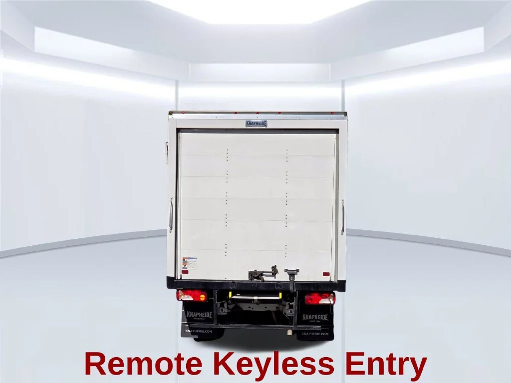 Used 2024  Mercedes-Benz Standard Roof image 15