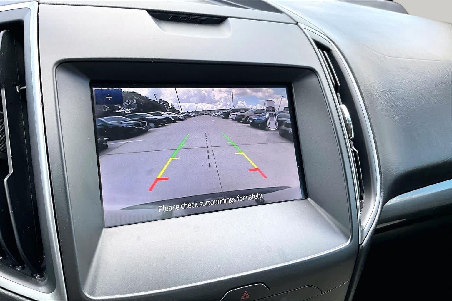Used 2020 Agate Black Ford SE image 25