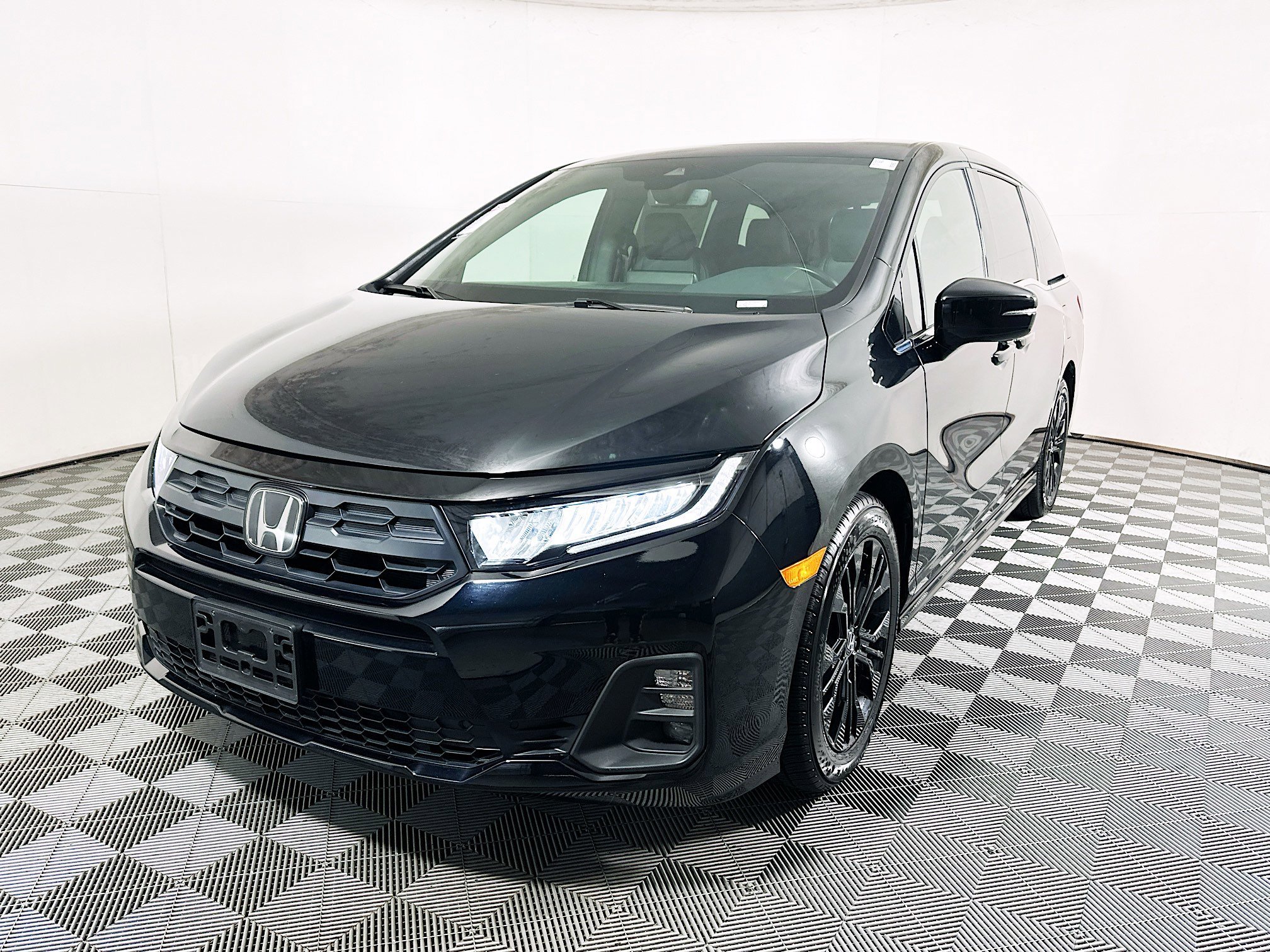 Used 2025 Black Honda Sport-L image 7