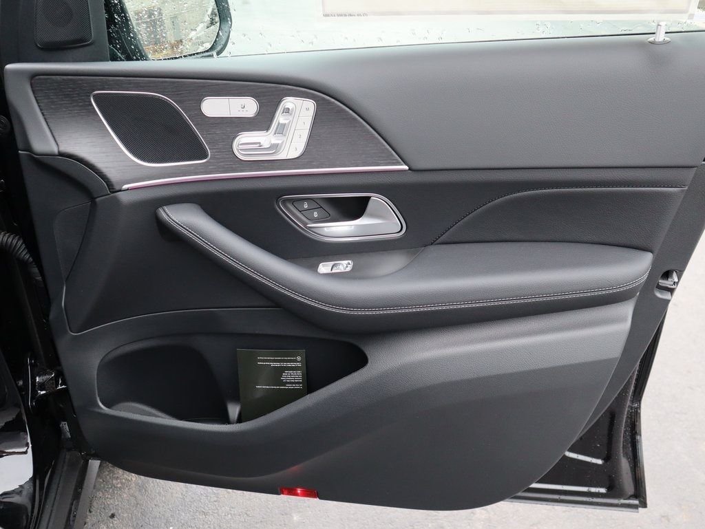 2025 Mercedes-Benz GLE GLE450 - Photo 13
