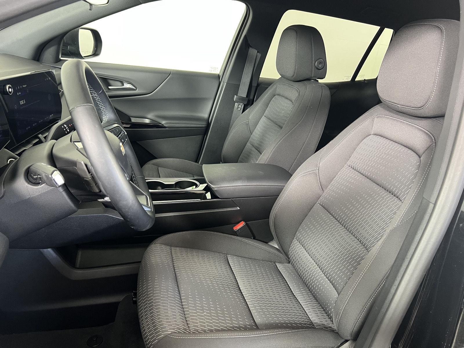 Used 2025 Mosaic Black Metallic Chevrolet AWD LT image 4