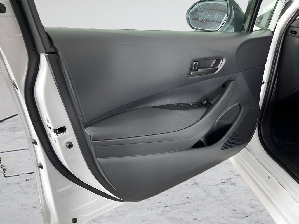 Used 2025 Ice Toyota LE image 9