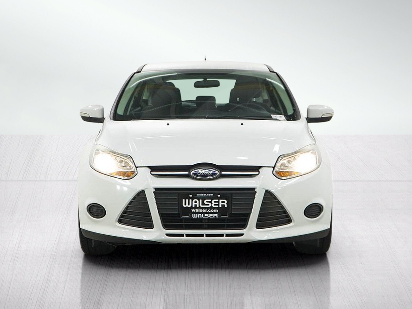 Used 2014 Oxford White Ford 5dr HB SE image 8