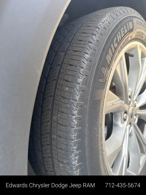 Used 2020 Blue Ford XLT image 3