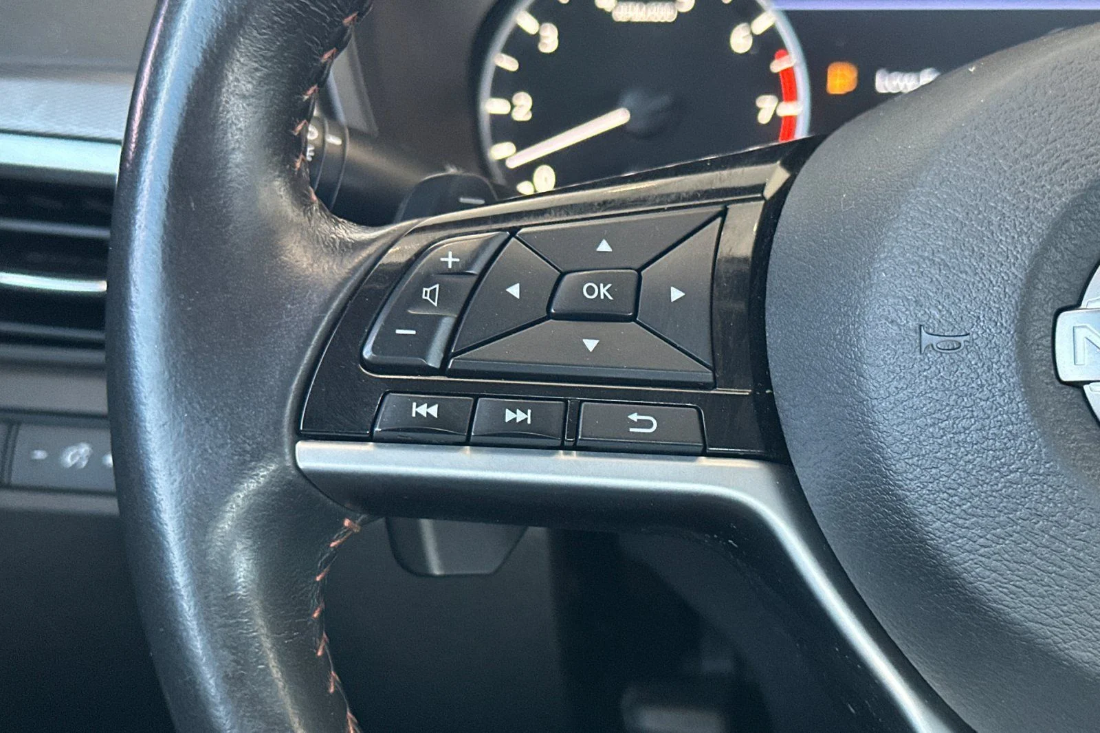Used 2023 Blue Nissan 2.5 SR image 24