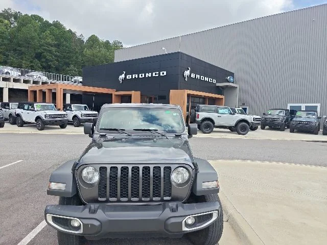 Used 2023 Granite Crystal Clearcoat Metallic Jeep Sport image 8