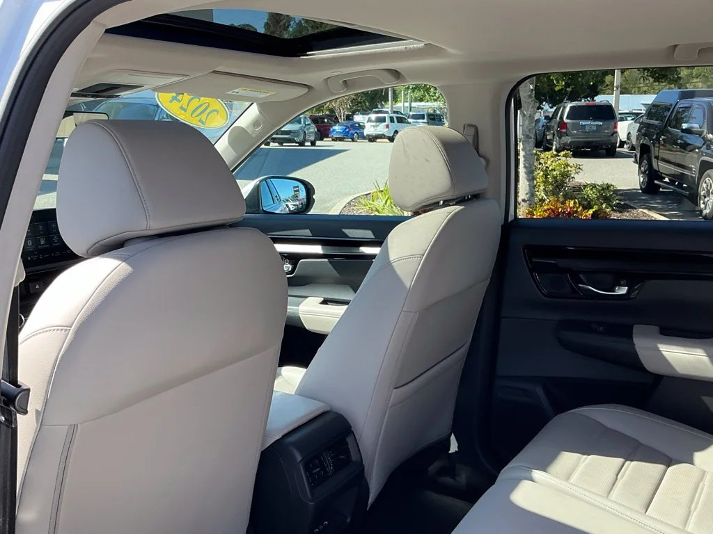 Used 2024  Honda EX-L image 26