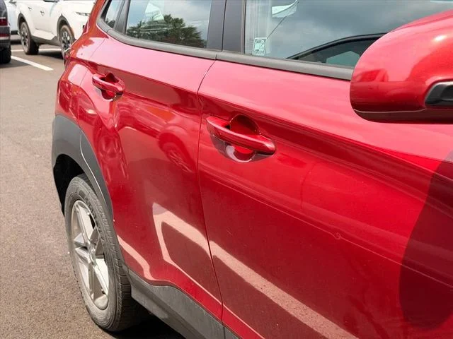 Used 2021 Red Hyundai SE image 6
