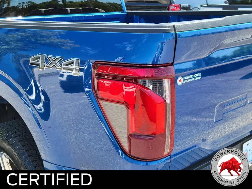 Used 2025 Blue Ford XLT image 13