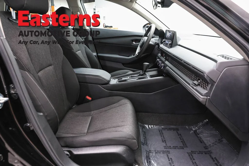 Used 2025 Black Honda LX image 23