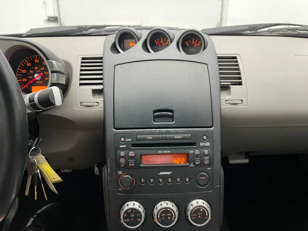 Used 2007 San Marino Blue Pearl Nissan Touring image 25
