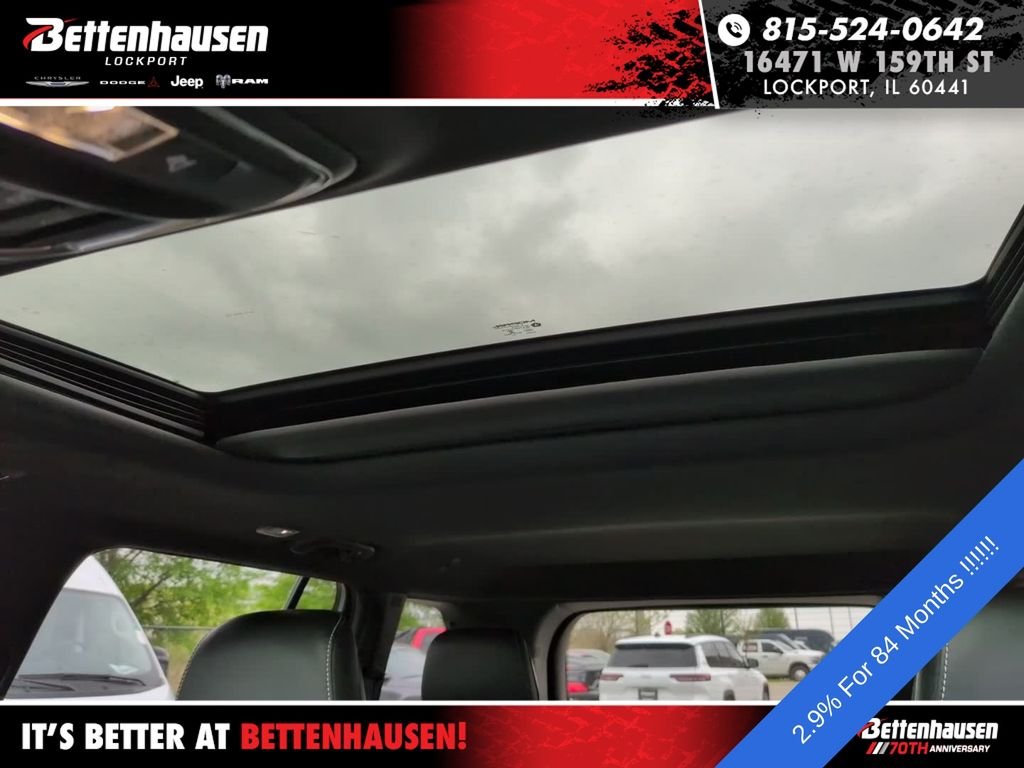 New 2026 Baltic Gray Metallic Clear-Coat Exterior Paint Jeep Laredo Altitude image 24