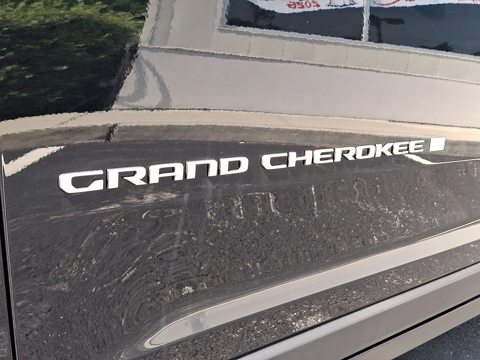 New 2026 Diamond Black Crystal Pearlcoat Jeep Laredo X image 18