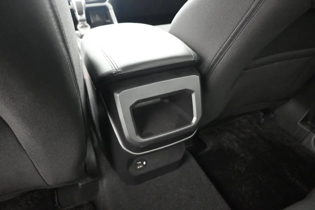 New 2026 Carbonized Gray Metallic Ford XLT image 18