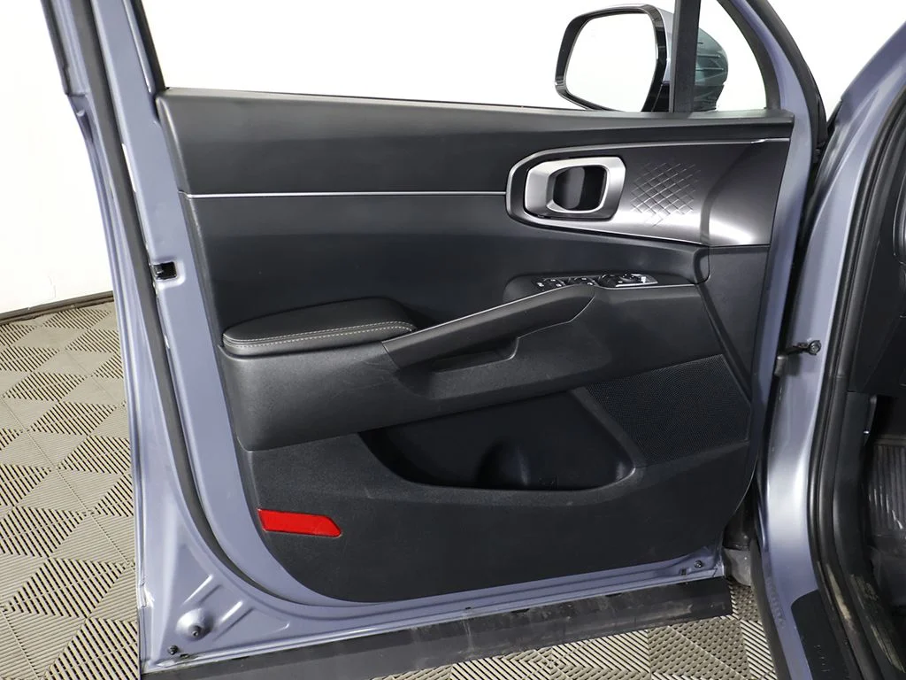 Used 2024 Silver Kia S image 23