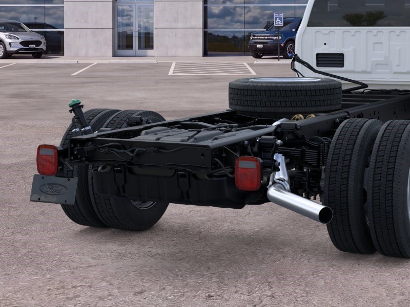 New 2026 Oxford White Ford XL image 22