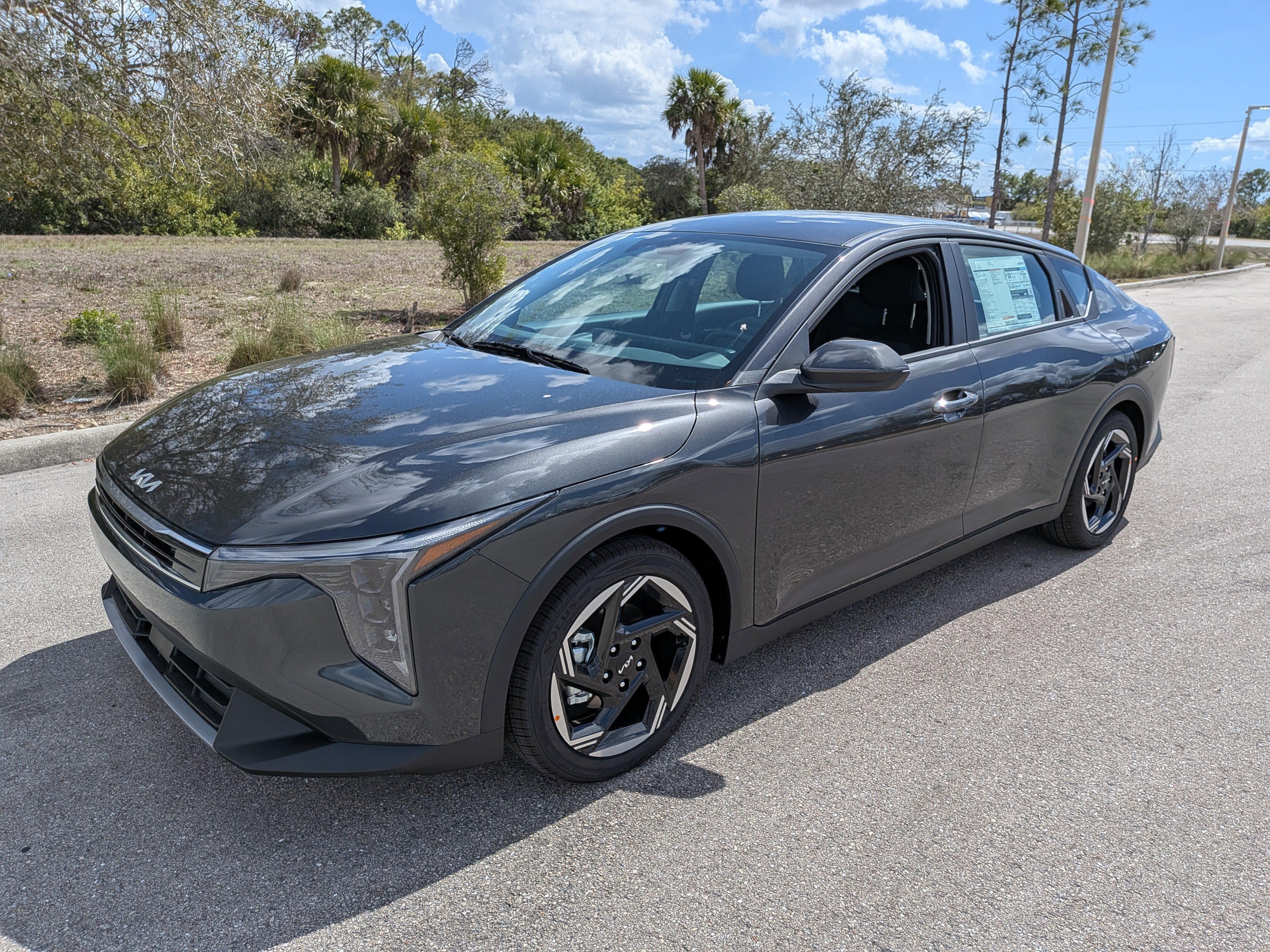 New 2026 Interstellar Gray Kia EX image 9