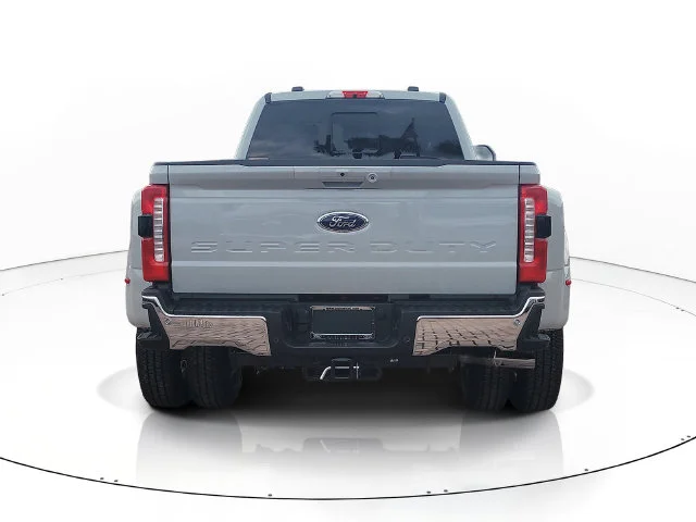 New 2026 Avalanche Ford Lariat image 6