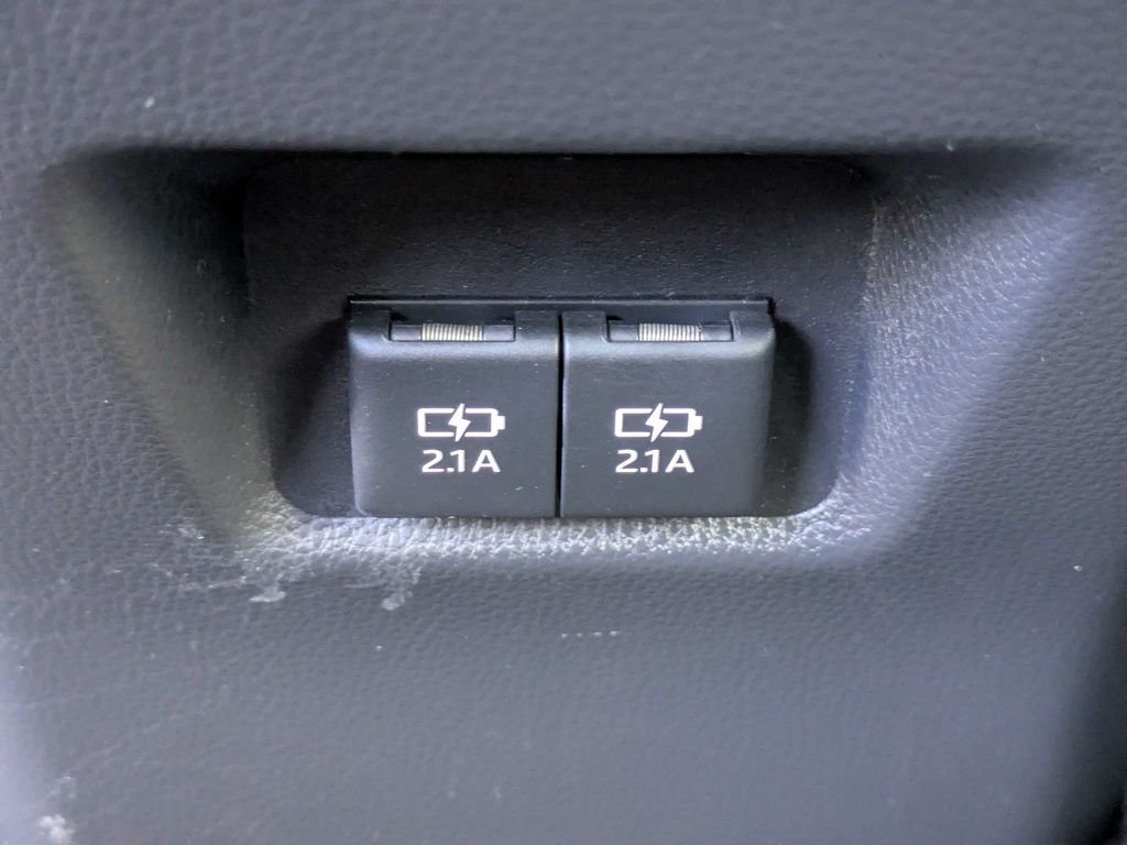 Used 2020 White Toyota XLE image 14