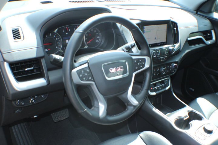 2024 GMC Terrain SLT - Photo 8