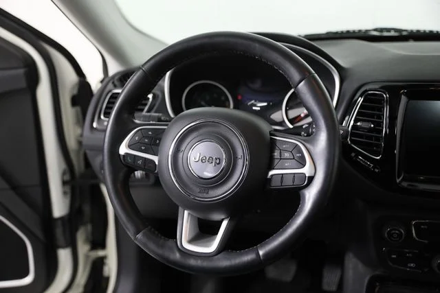 Used 2019 White Jeep Limited image 3