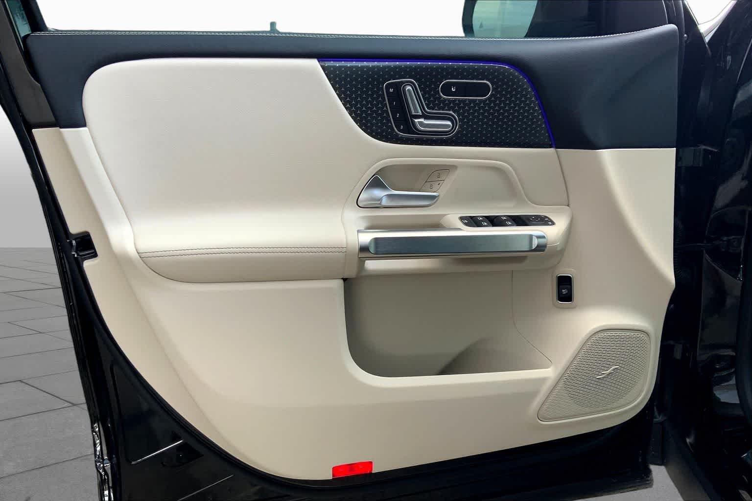 2025 Mercedes-Benz GLB Base - Photo 15