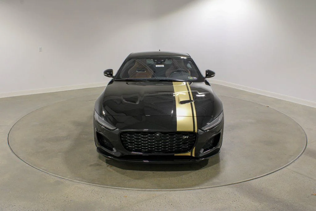 2024 Jaguar F-Type R75 - Photo 8