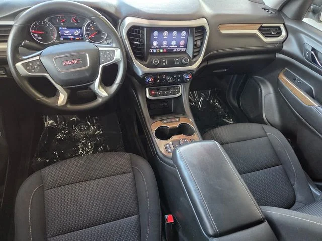 Used 2021 White GMC SLE image 9