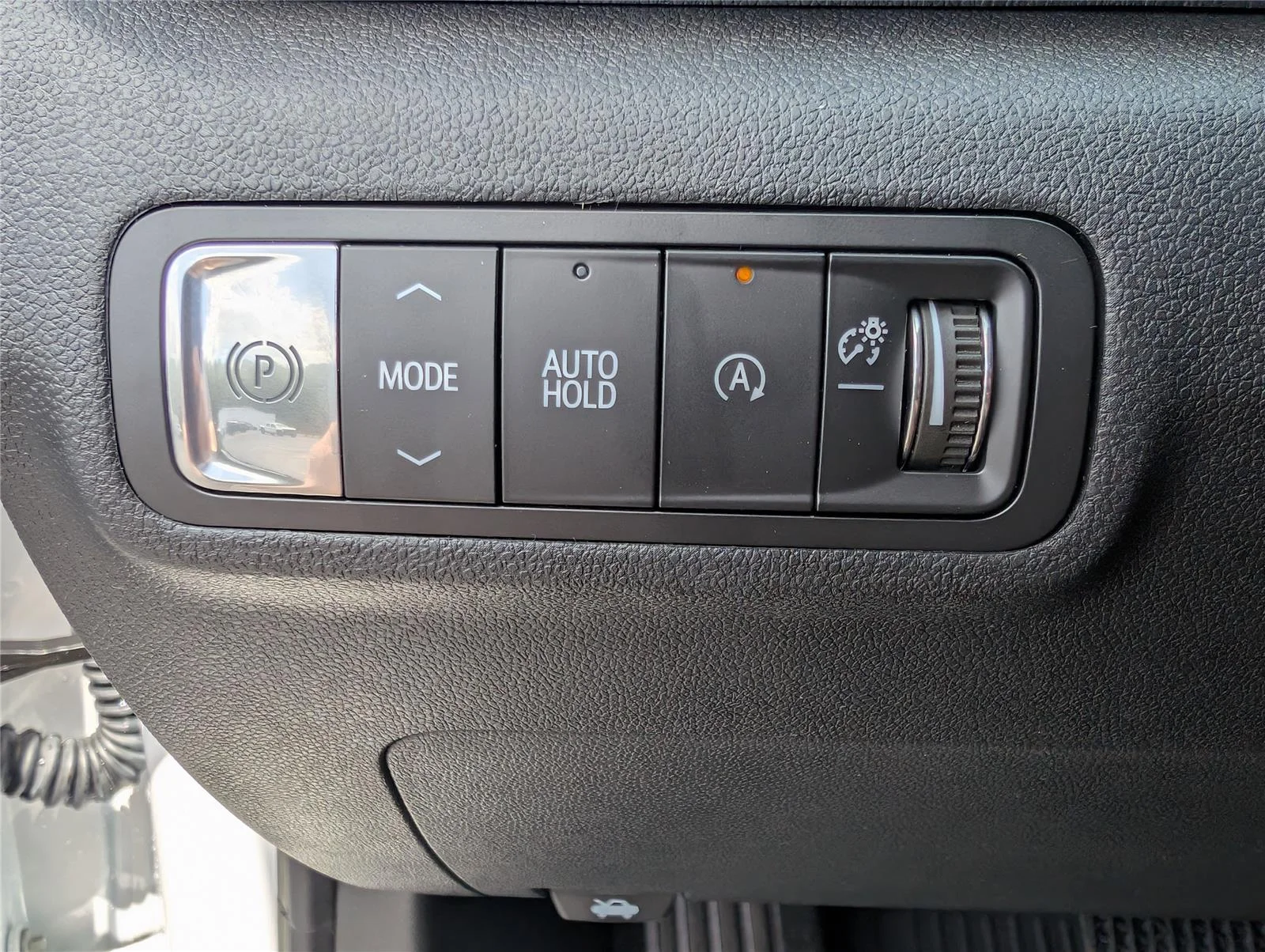 New 2026 Summit White GMC Elevation image 18