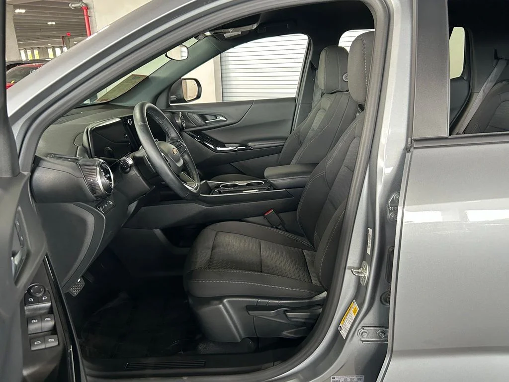 Used 2025 Sterling Gray Metallic Chevrolet LT image 15