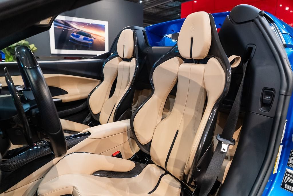 Certified Used 2023 Blu Corsa Ferrari  image 4