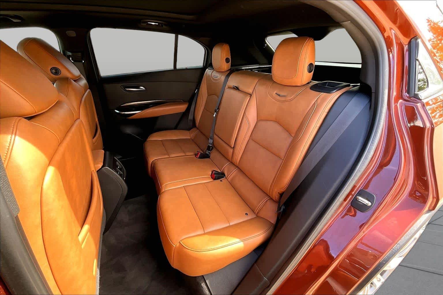 Used 2019 Autumn Metallic Cadillac FWD Premium Luxury image 21