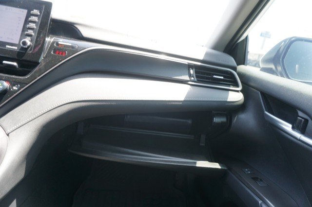 Used 2024  Toyota SE image 30
