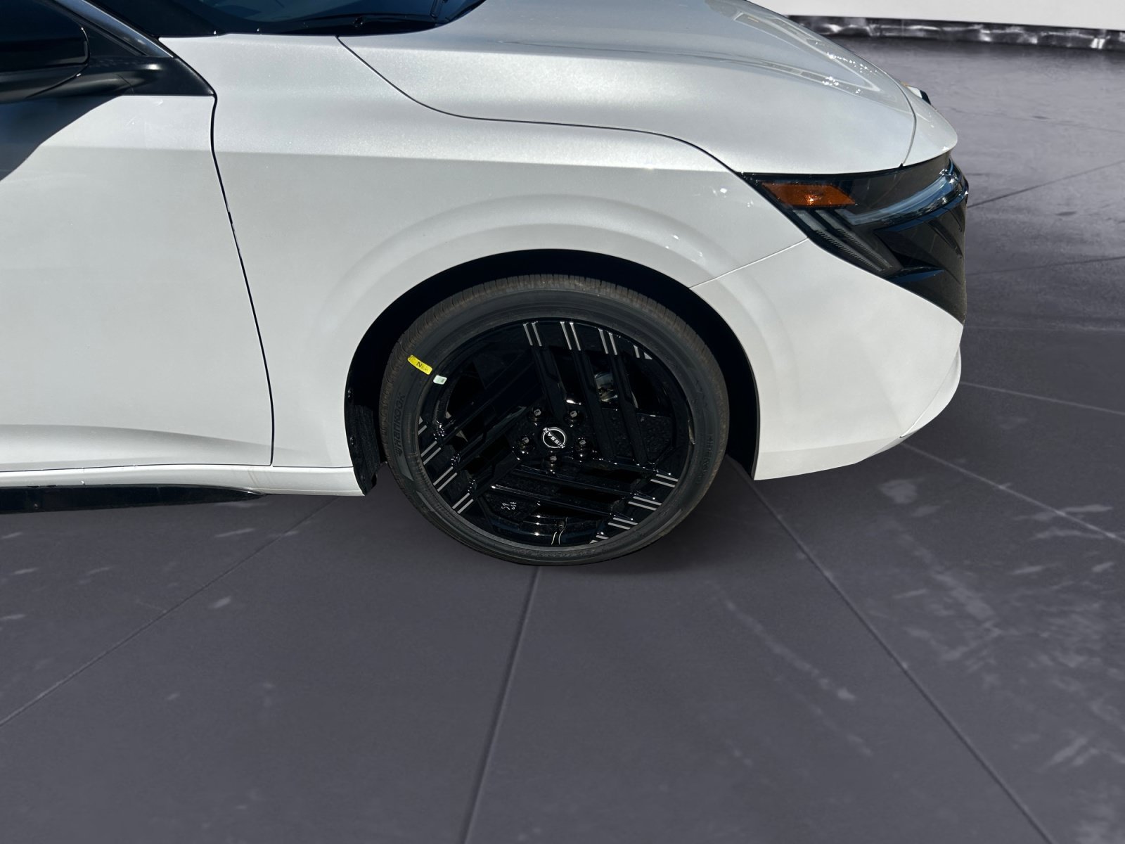 New 2027 Aspen White TriCoat / Super Black Two-tone Nissan SR image 43