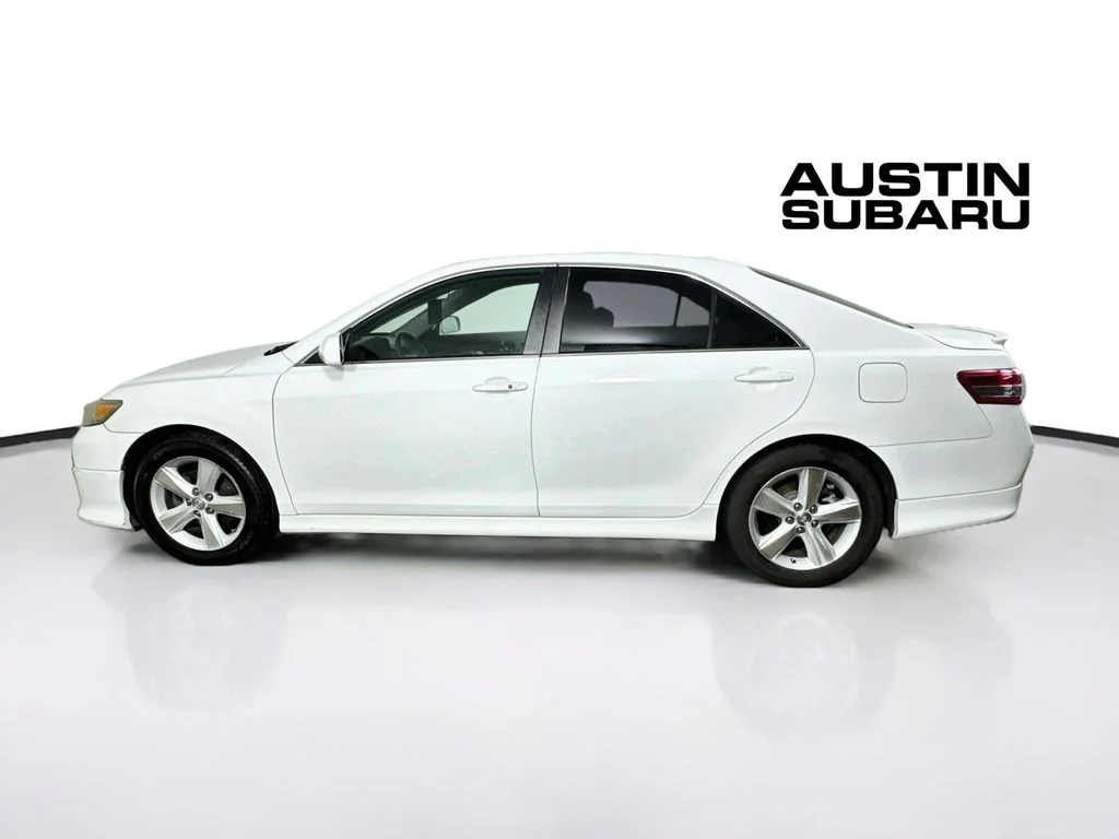 Used 2010 White Toyota LE image 4