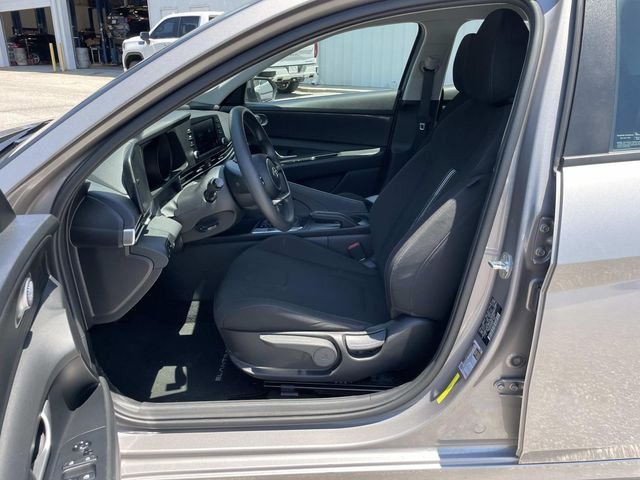 Used 2021  Hyundai SEL image 11