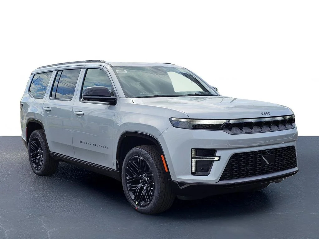 New 2026 Silver Zynith Jeep Limited Reserve image 5