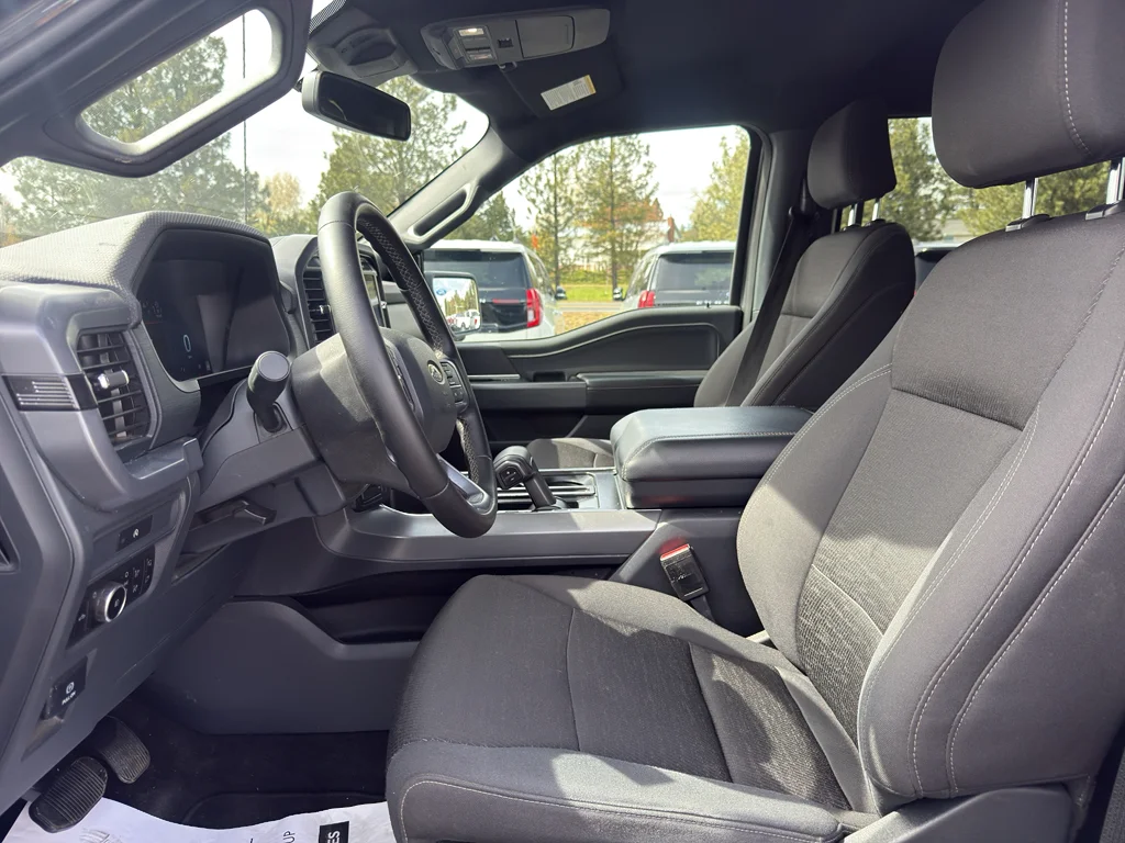Used 2025 Gray Metallic Ford XLT image 14