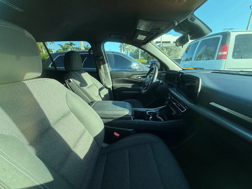 Used 2024 White Chevrolet LT image 10