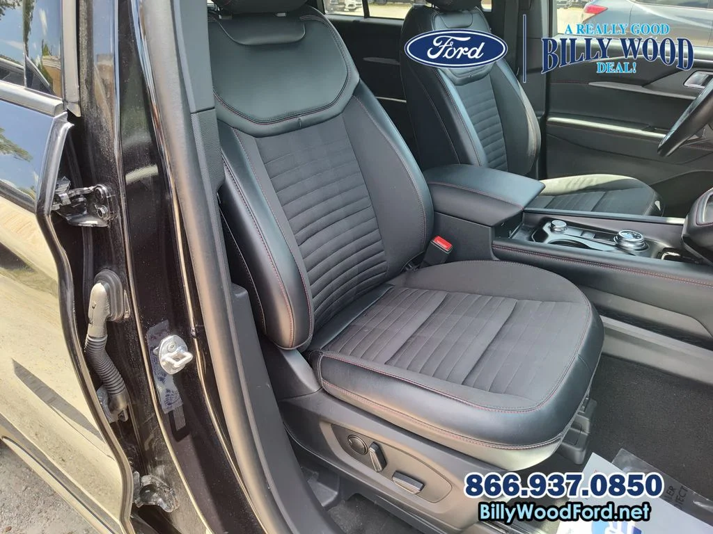 Used 2025 Black Metallic Ford ST-Line image 23