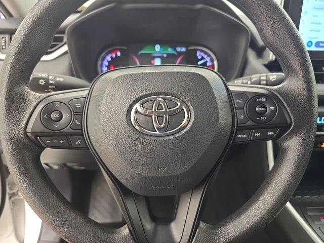 Used 2025 Ice Toyota XLE image 28