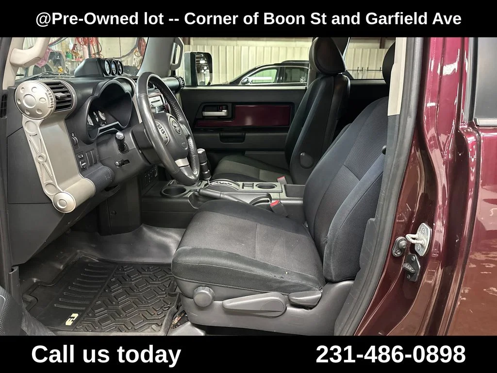 Used 2007 Red Toyota Base image 14