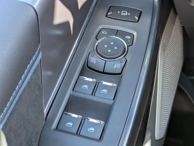 New 2026 Glacier Gray Metallic Tri-Coat Ford F-250® Platinum® image 25