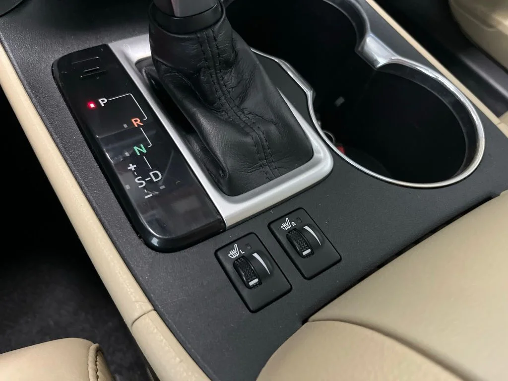 Used 2019 Red Toyota XLE image 17