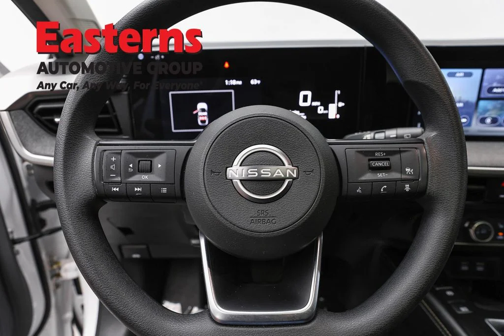 Used 2025 White Nissan SV image 10