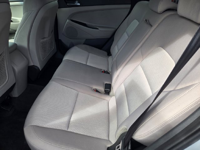 Used 2016 Silver Hyundai Sport image 15