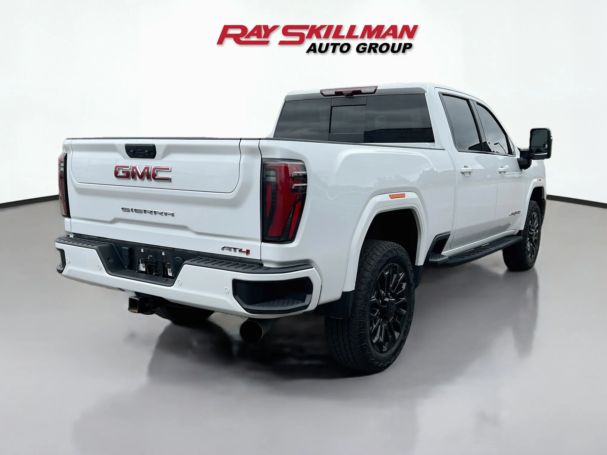 Used 2024 Summit White GMC AT4 image 7