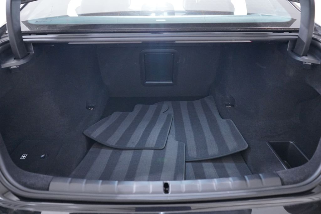 Used 2026 Black Sapphire Metallic BMW 740i image 18